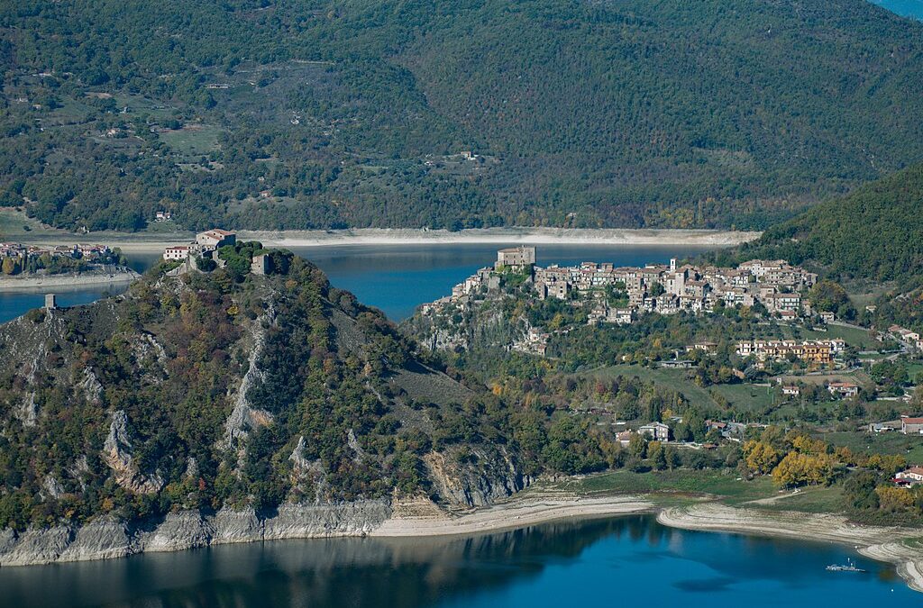 Castel di Tora è un quadro
